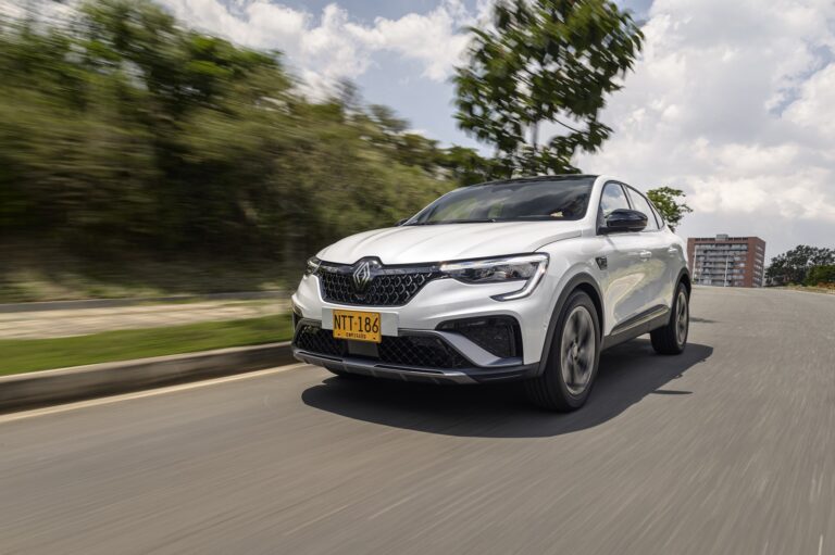 Renault Arkana, el primer híbrido de Renault en Colombia.