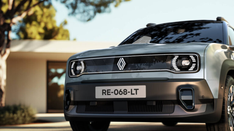 La nostalgia, una herramienta poderosa para vender carros eléctricos, y Renault lo sabe.